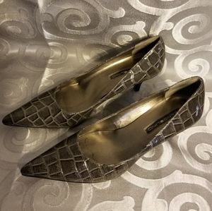 Bandolino Gray heels